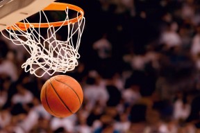 九游游戏平台-血拼篮板定乾坤，奇葩体检看傻眼—NBA转会期的冰火两重天